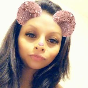 Meet your Posher, Chely